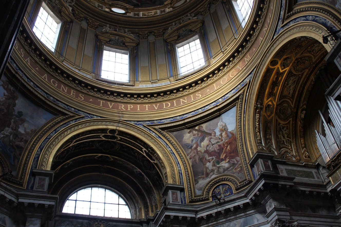 interior sant'agnese in agone